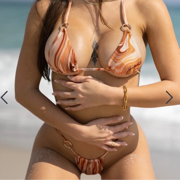BERRY BEACHY abstract neutral bikini set - Picture 3 of 6